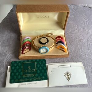 Authentic Gucci bangle watch with interchangeable bezels💥💥💥💥